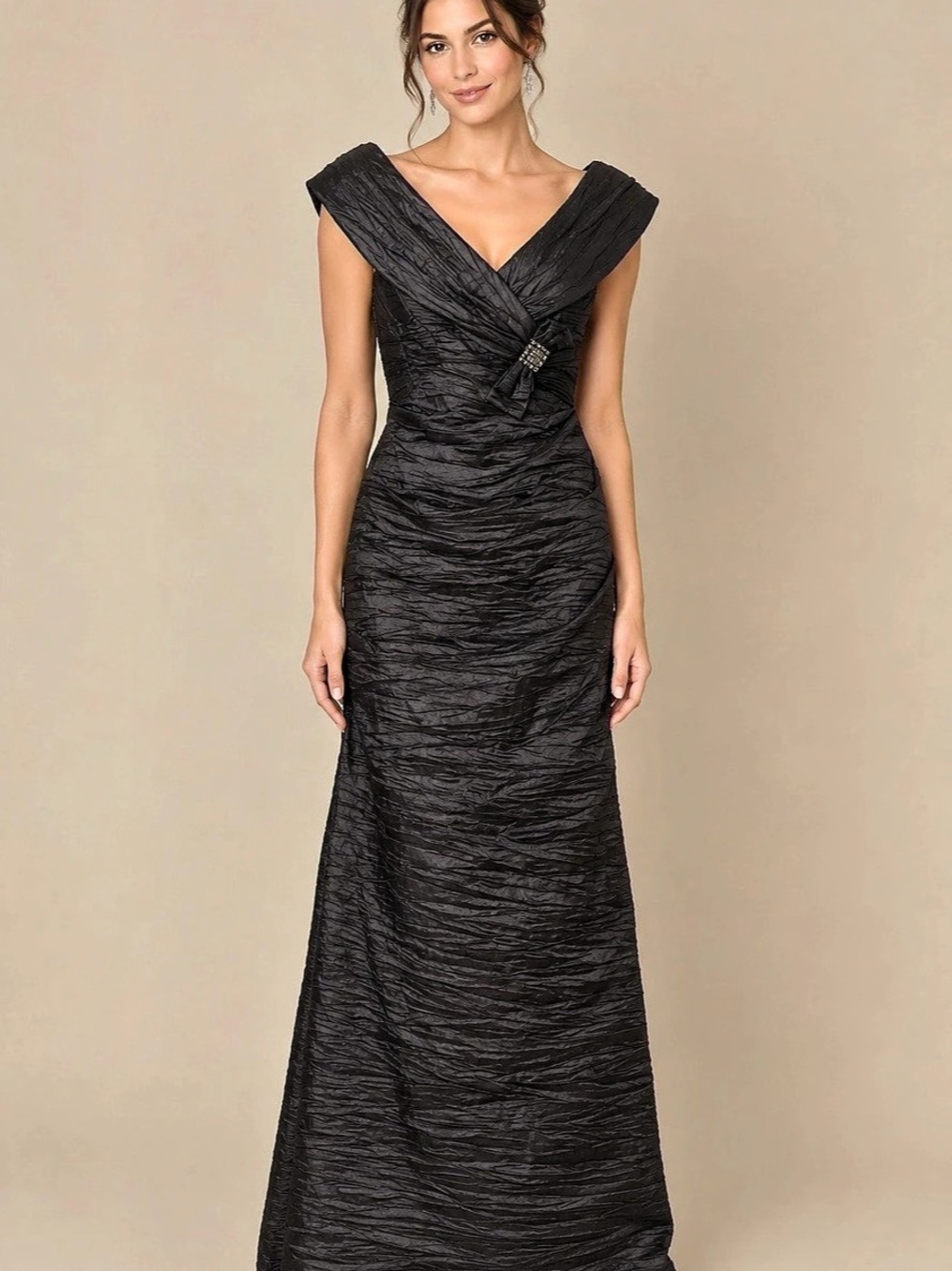 Alex Evenings Metallic Crinkle Off-the-Shoulder Gown Black Size 4
